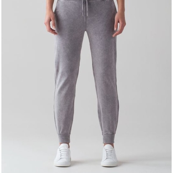 ISO LULULEMON LOOP BACK JOGGER - Picture 3 of 3